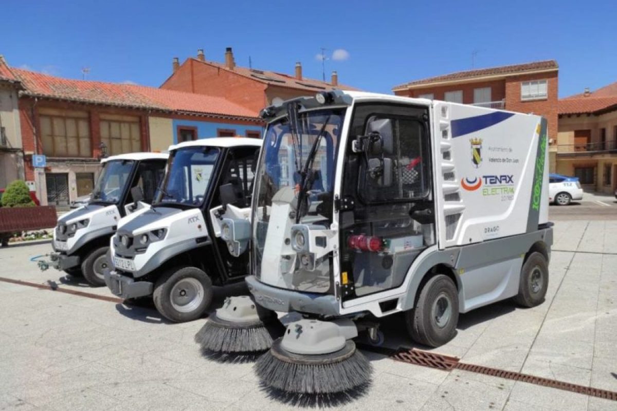 El Municipio de Valencia de Don Juan cuenta nueva maquinaria para su servicio de limpieza viaria