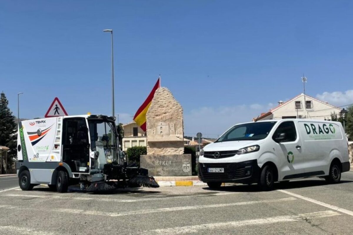 El Ayuntamiento de María, en Almería, estrena barredora