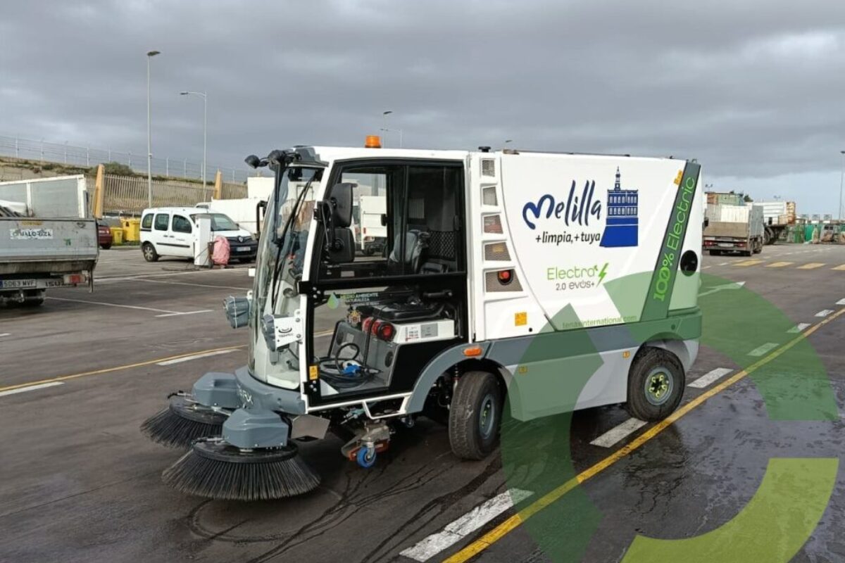 La Ciudad Autónoma de Melilla incorpora una barredora Electra 2.0 EVOS+ al servicio municipal