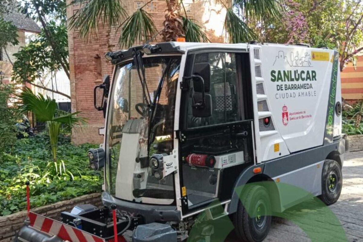 Sanlúcar de Barrameda, en Cádiz, incorpora una barredora Electra 2.0 Evos+ al servicio municipal de limpieza