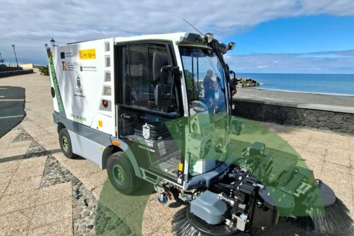 El Ayuntamiento de la Villa y Puerto de Tazacorte incorpora una barredora Electra 2.0 EVOS+ con tercer cepillo al servicio municipal